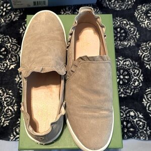 Kate Spade Lilly grey sued slip on